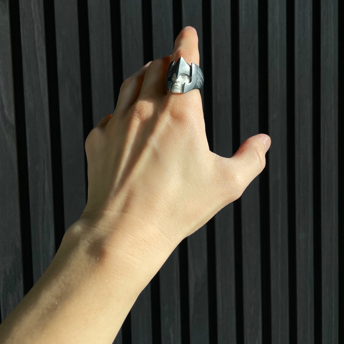 MERCURIUS RING - Macabre Gadgets