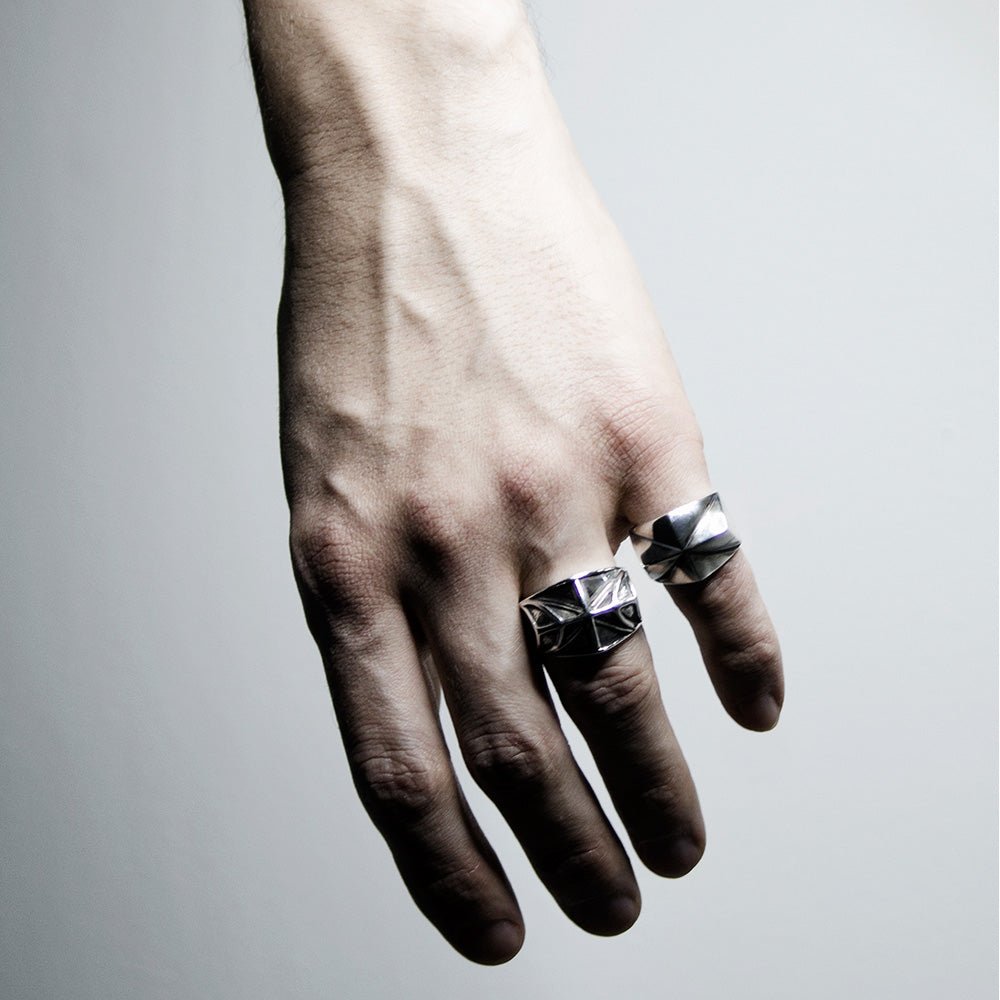 NERVURE I RING - Macabre Gadgets Store