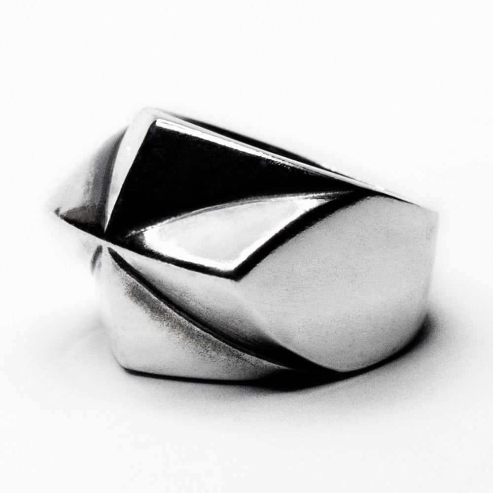 NERVURE II RING - Macabre Gadgets Store