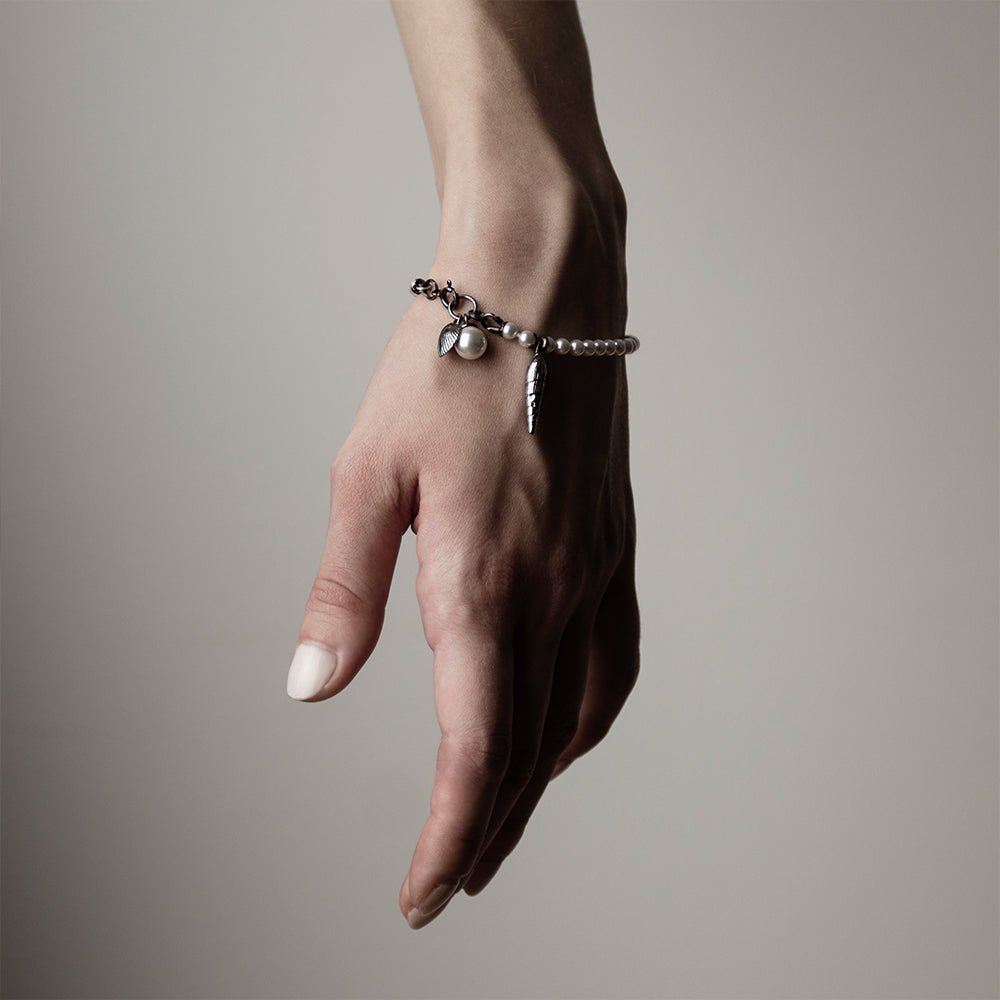 PEARL BRACELET - Macabre Gadgets Store