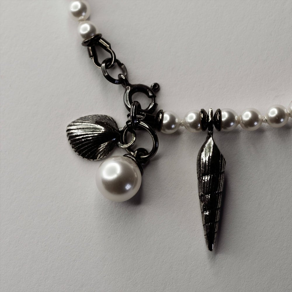PEARL BRACELET - Macabre Gadgets Store