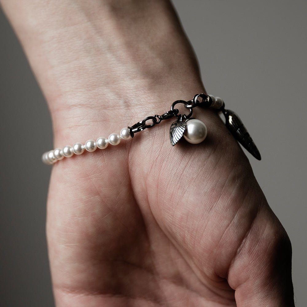 PEARL BRACELET - Macabre Gadgets Store