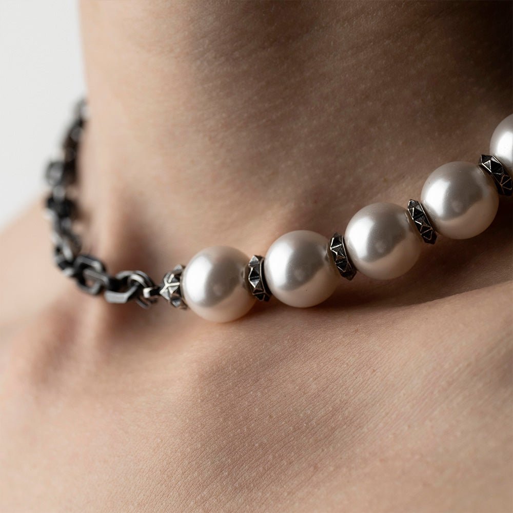 PYRAMIDS PEARL CHOKER - Macabre Gadgets Store