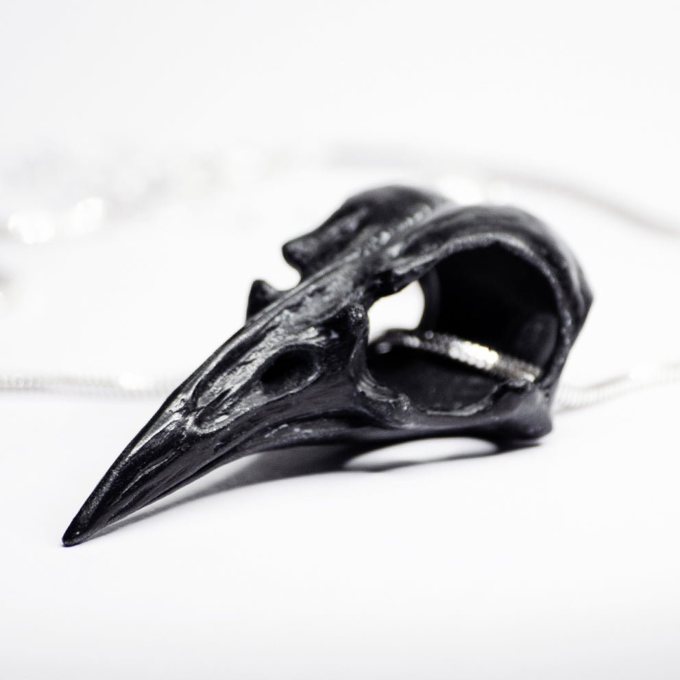 RAVEN SKULL NECKLACE - Macabre Gadgets Store