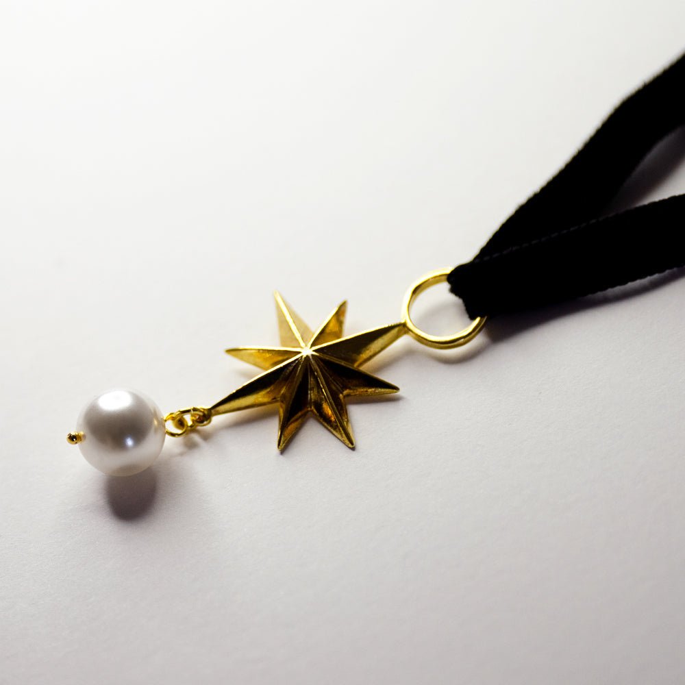 STAR NECKLACE - Macabre Gadgets Store