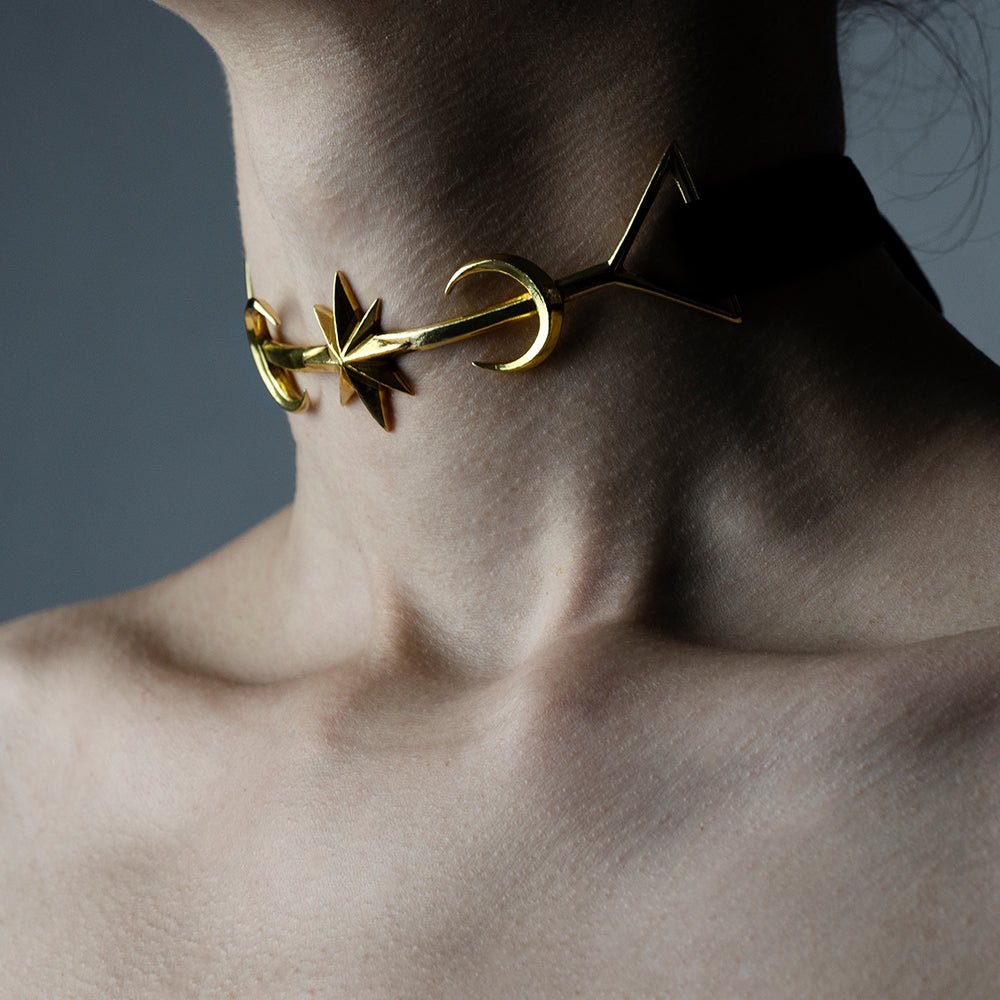 TWIN MOON CHOKER - Macabre Gadgets Store