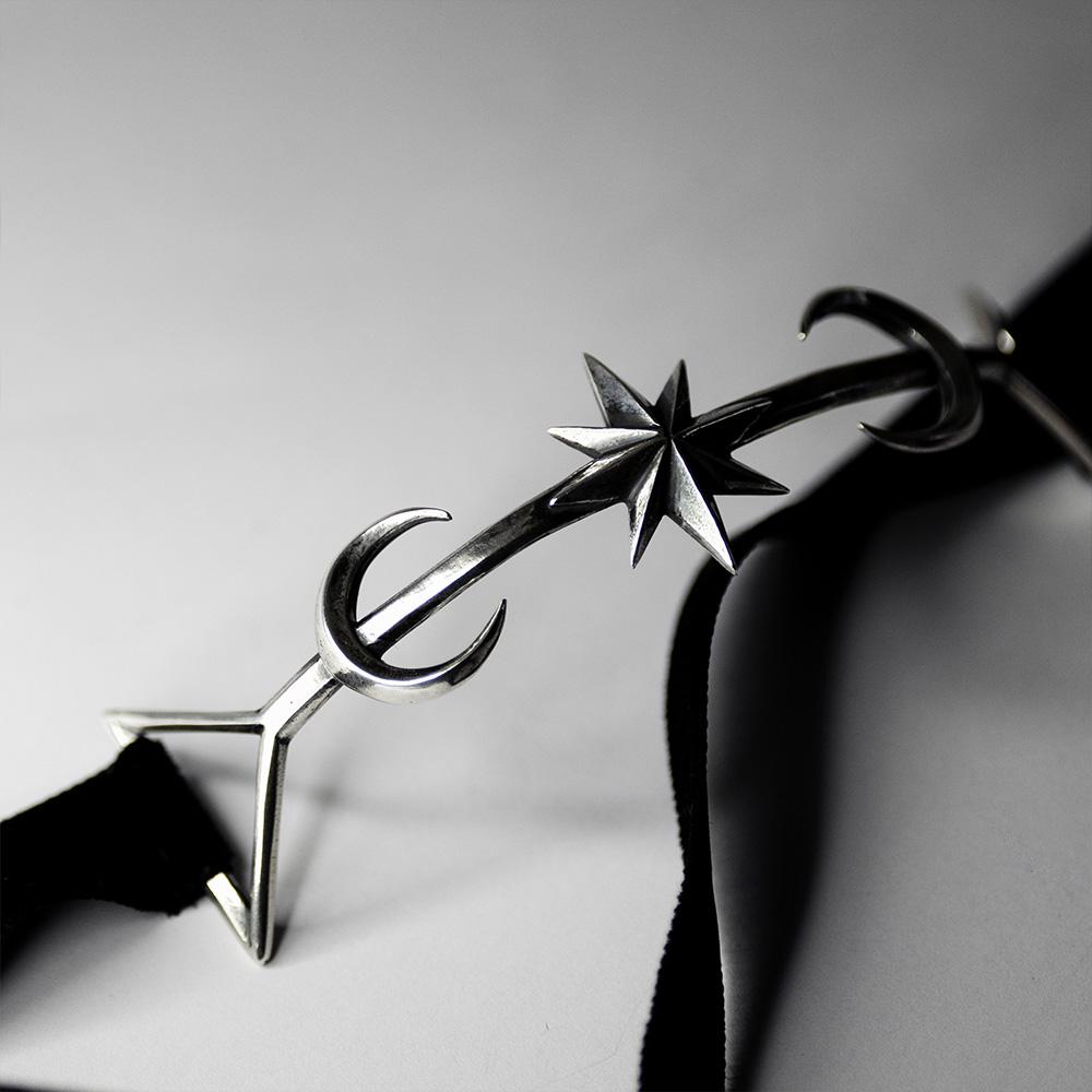 TWIN MOON CHOKER - Macabre Gadgets Store