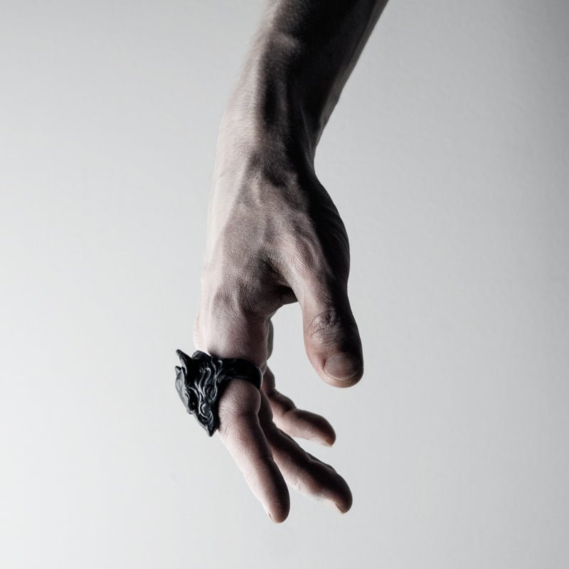 WOLF RING - Macabre Gadgets Store